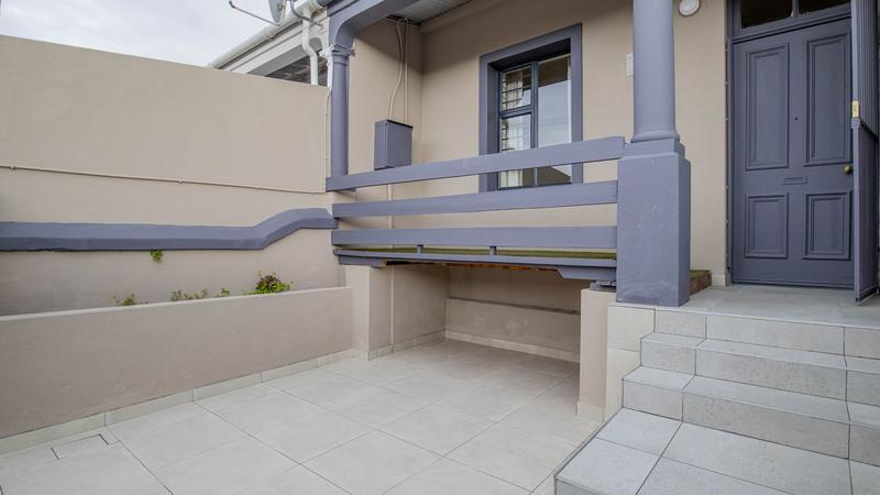 2 Bedroom Property for Sale in Woodstock Western Cape